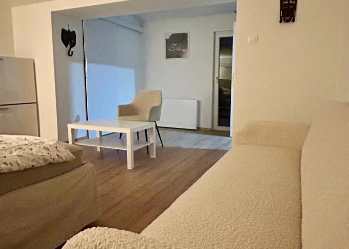 Atlas 2 Révkomárom