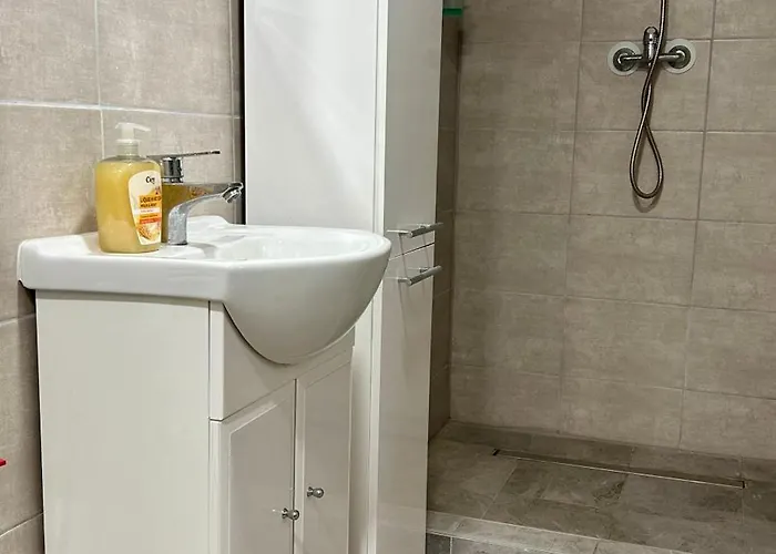 Atlas 2 * Révkomárom